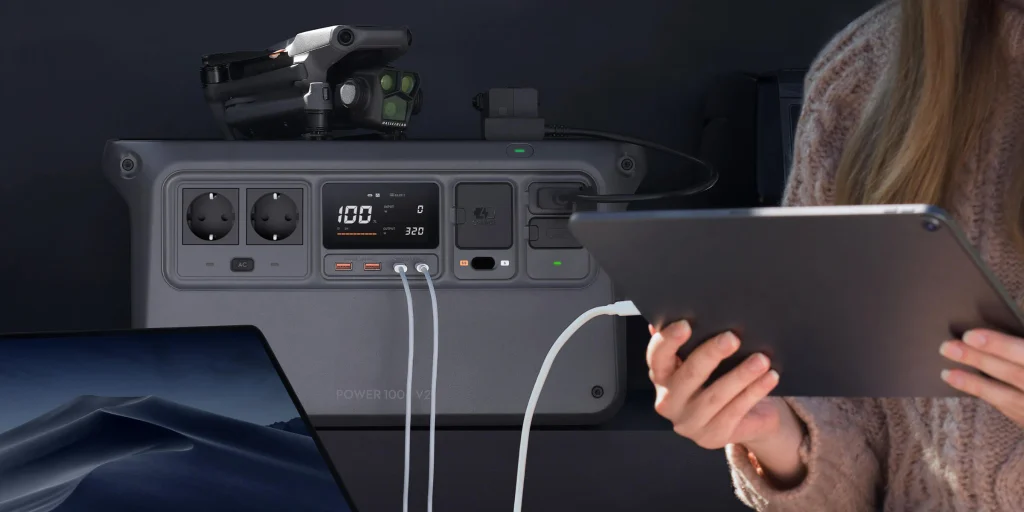 DJI Power 1000 V2: потужна та тиха станція нового покоління з високою швидкістю зарядки та підтримкою фірмових аксесуарів.
